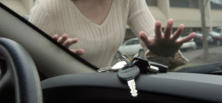 vehicle lockout service Yucca Valley